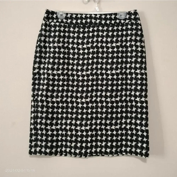 Talbots Size 8 Black Gray Geometric Houndstooth Pattern Lined Zip Closure Skirt - Picture 1 of 10